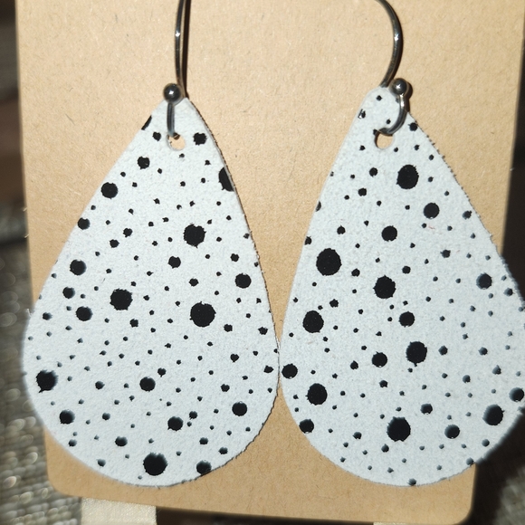 Hand Crafted Jewelry - Hand Crafted Black and White Speckled Leather Teardrop Earrings